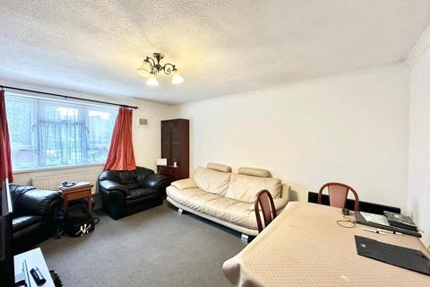 undefined, Staines Road, Hounslow