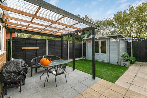 5 bedroom end of terrace house for sale, Western Avenue, Egham, Surrey, TW20