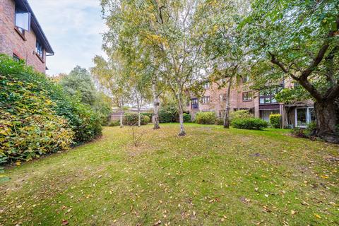 undefined, Braybourne Drive, Isleworth TW7