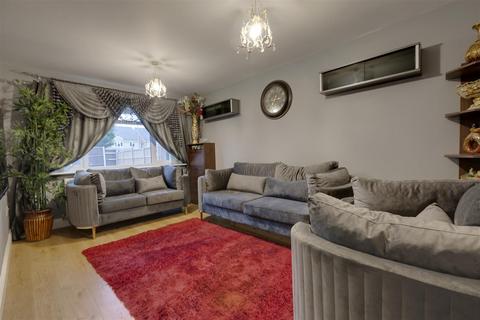 5 bedroom semi-detached house for sale, Evington Valley Gardens, Leicester