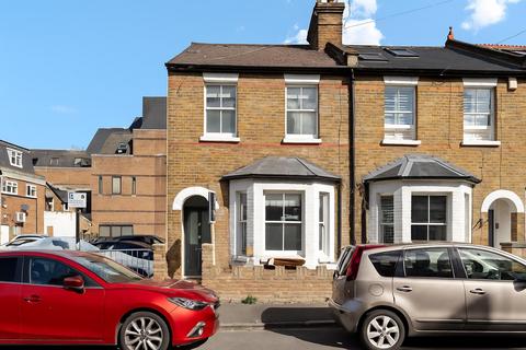 5 bedroom end of terrace house to rent, Albany Road, Windsor, Berkshire, SL4