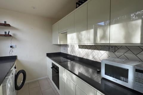 3 bedroom terraced house to rent, Birch Close, Cambridge