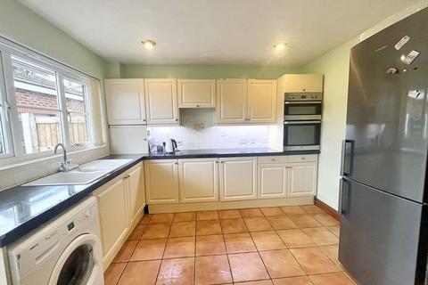 3 bedroom detached bungalow for sale, Meadow Court, Towyn, Abergele, LL22 9LE