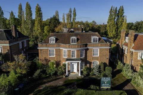 9 bedroom detached house for sale, Winnington Road, N2