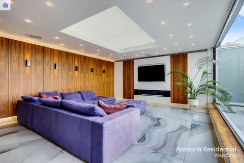 undefined, Merganser Court, Star Place, London, E1W