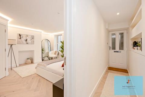 2 bedroom apartment for sale, Kings Road, Brighton, BN1