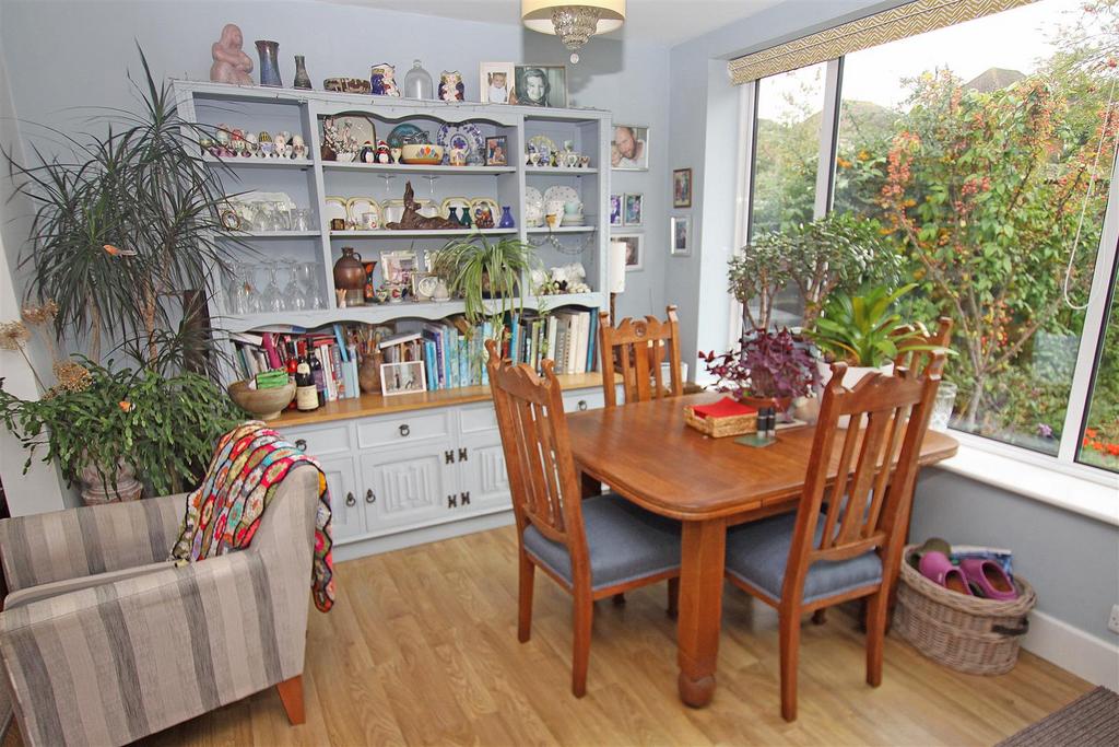 Dining area.jpg