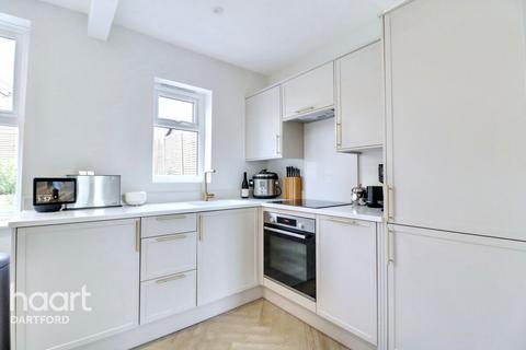 3 bedroom terraced house for sale, Darenth Road, Dartford