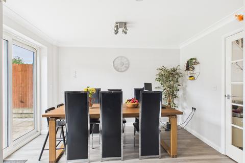 undefined, Upper Field, Chinnor, Oxfordshire