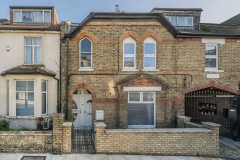 Station Road, London NW4
