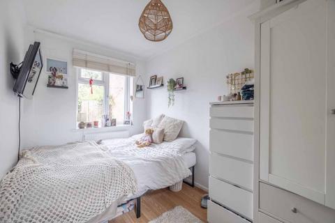 12 Montrose Way, Datchet, Slough, SL3 9ND