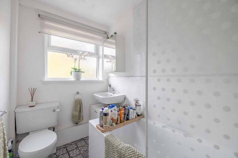 12 Montrose Way, Datchet, Slough, SL3 9ND