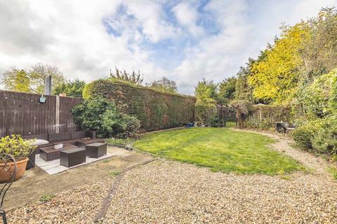 12 Montrose Way, Datchet, Slough, SL3 9ND