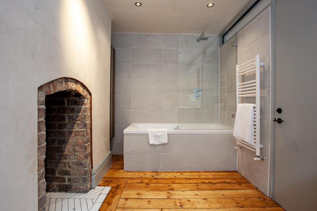 Master Bathroom 2