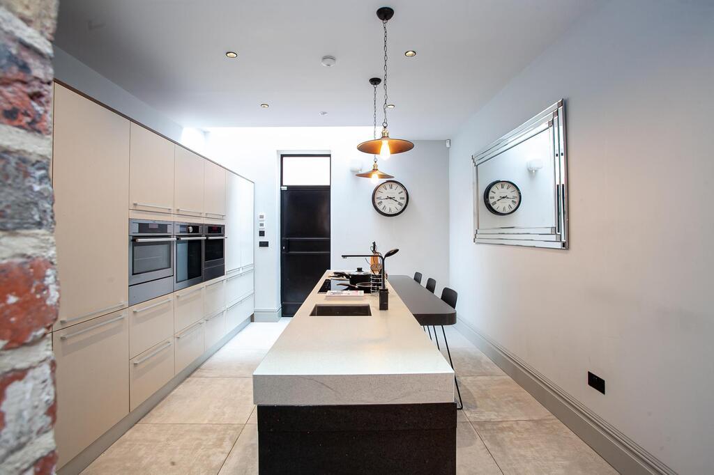 Kitchen 3