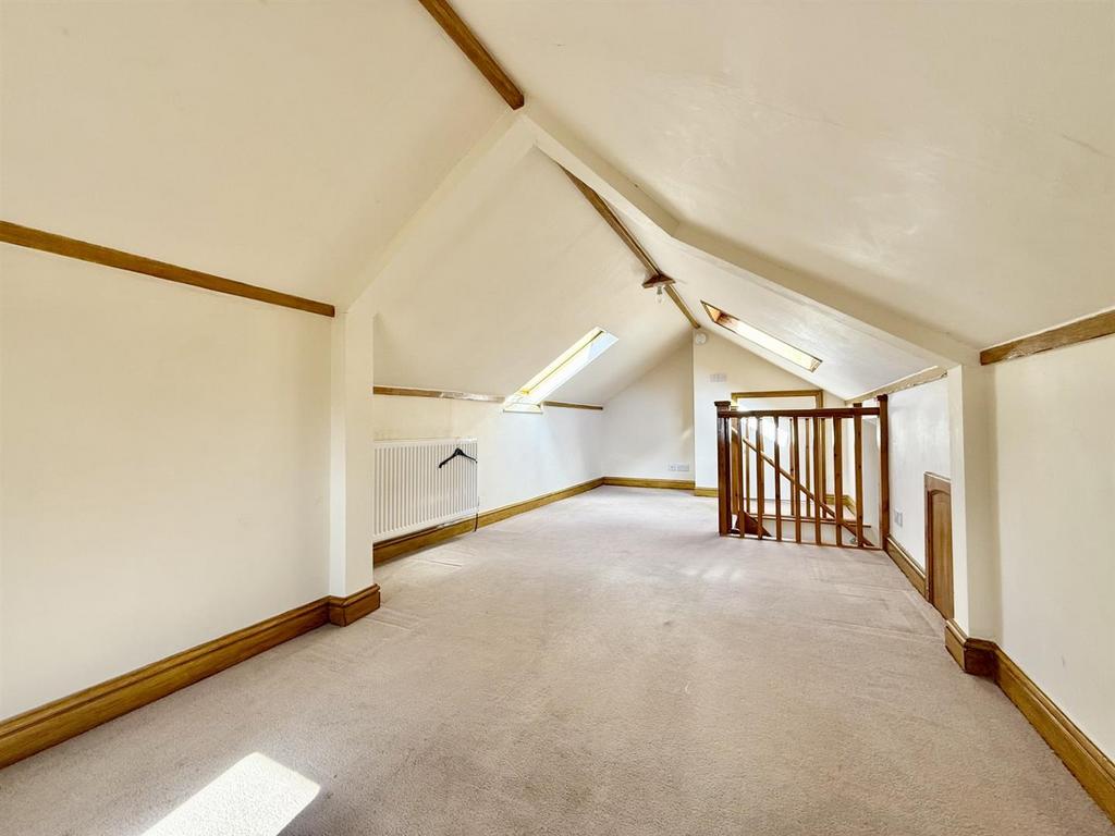 Loftbedroom2.jpg