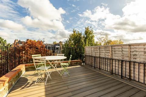 Eardley Crescent, London, SW5