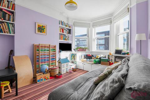 2 bedroom flat for sale, Birkbeck Mansions, Birkbeck Road, N8