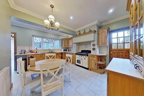 4 bedroom detached bungalow for sale, Mickleburgh Hill, Herne Bay, CT6 6JZ