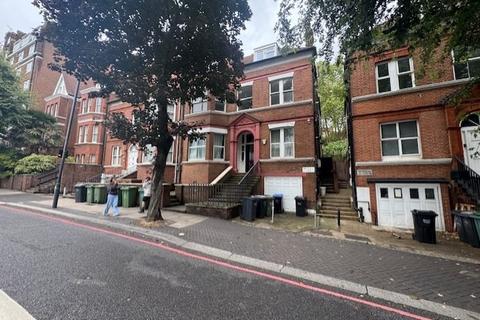 Finchley Road, London, Greater London, NW3