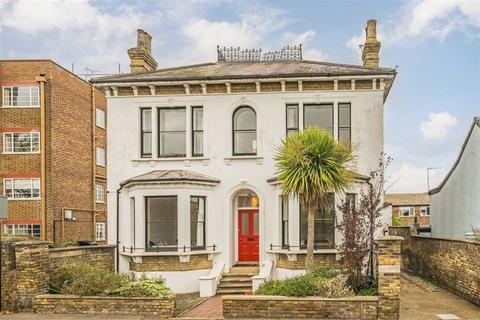 undefined, Park Road, Kingston Upon Thames KT1