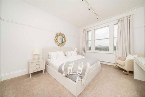 undefined, Park Road, Kingston Upon Thames KT1