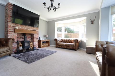 4 bedroom semi-detached house for sale, Western Way, Whitley Bay, Tyne & Wear, NE26 1JE