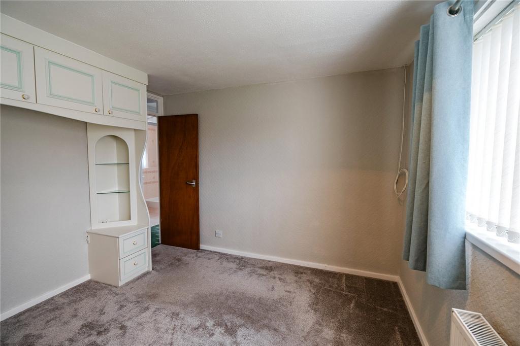 Bedroom 1 (2)