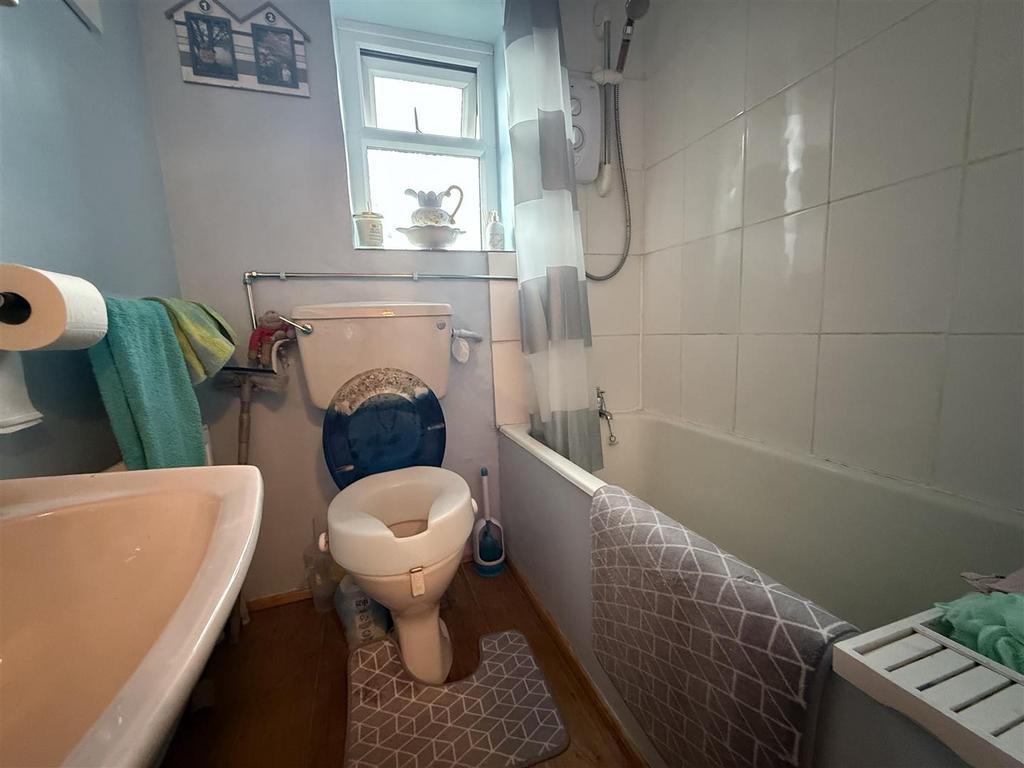 BATHROOM &amp; WC
