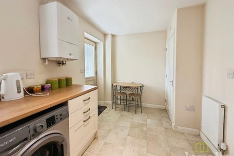 2 bedroom semi-detached house for sale, Bowthorpe Close, South Hykeham LN6