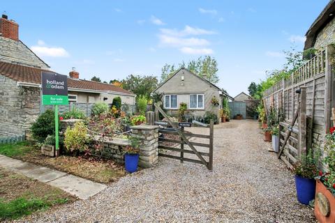 undefined, Ham Lane, Compton Dundon