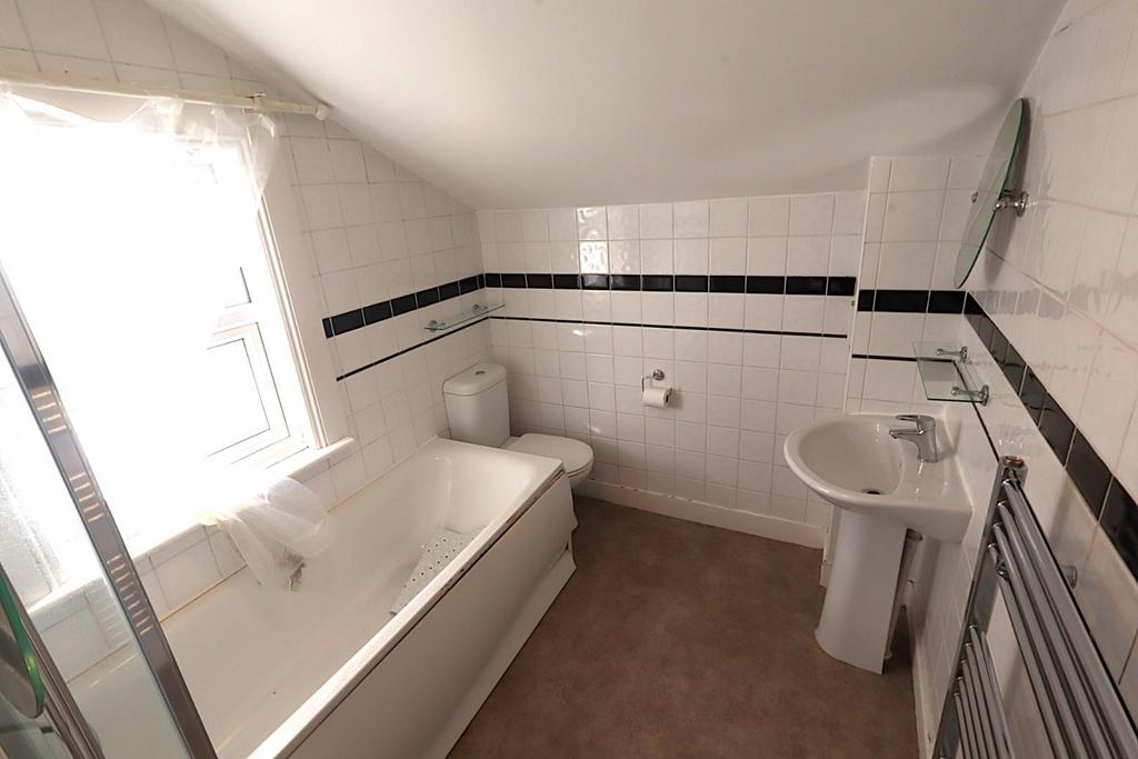 Bathroom Off Landing