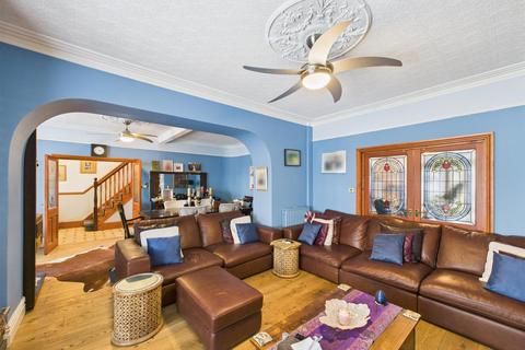 7 bedroom detached house for sale, Elkington Road, Burry Port