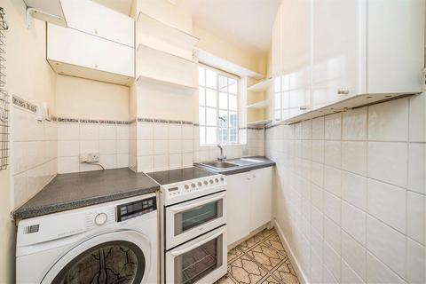 1 bedroom flat for sale, Chelsea Manor Gardens, London SW3
