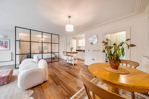 undefined, Clapham Common North Side, Clapham, London, SW4