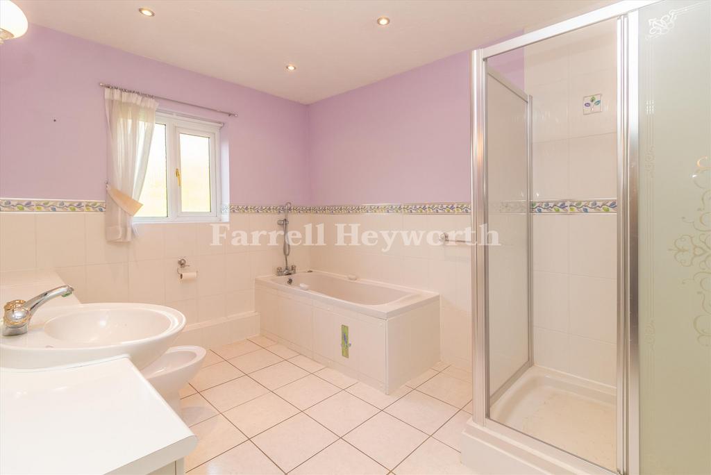 Bathroom image 3