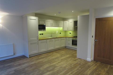 4 bedroom semi-detached house to rent, Sycamore Grove, Eastburn