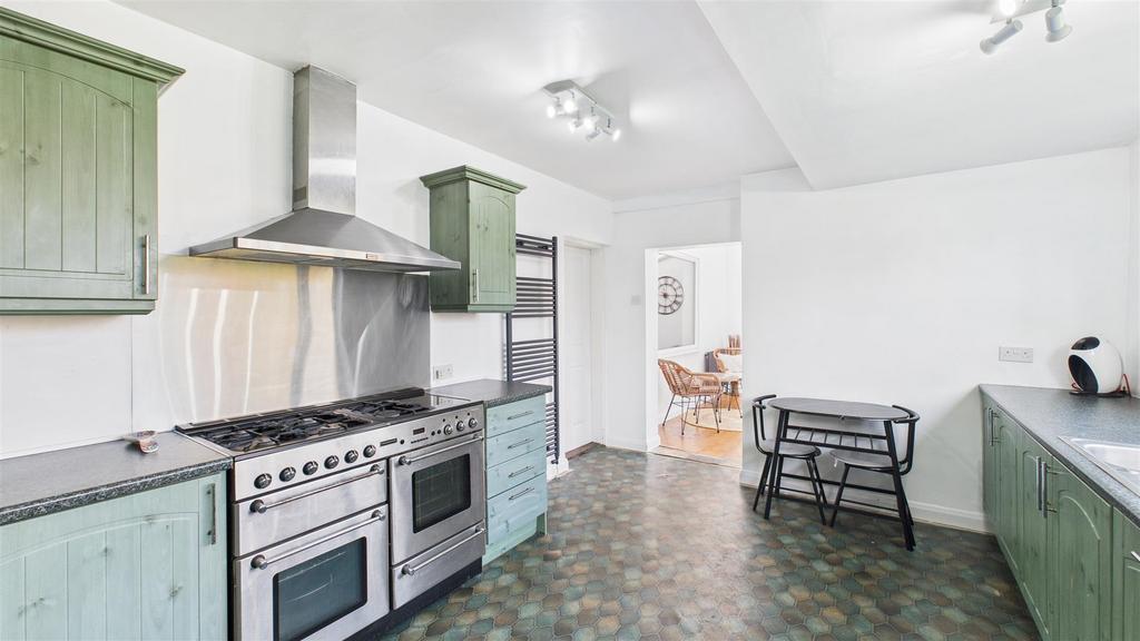 Breakfasting Kitchen