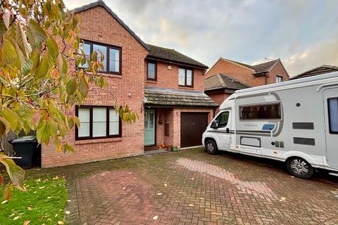 4 bedroom detached house for sale, St. James Close, Evesham WR11