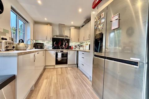 4 bedroom detached house for sale, St. James Close, Evesham WR11