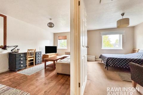 undefined, Palmers Grove, West Molesey KT8