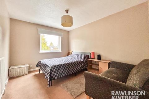 undefined, Palmers Grove, West Molesey KT8