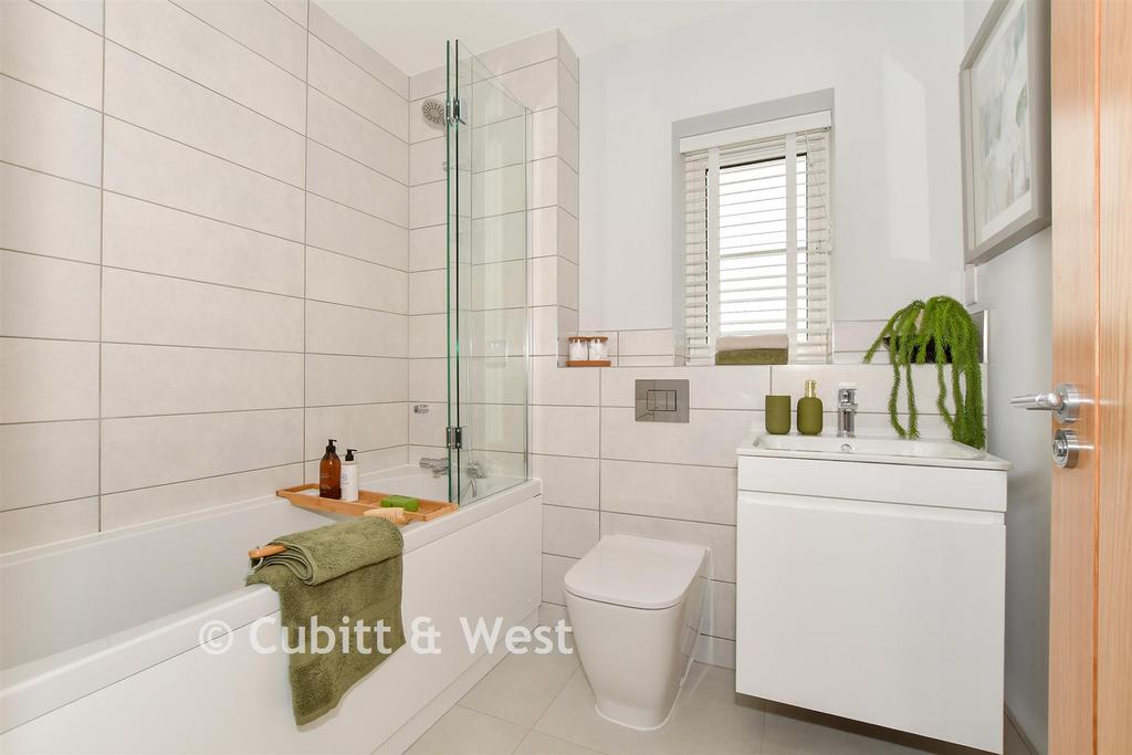Bathroom (Show Home)