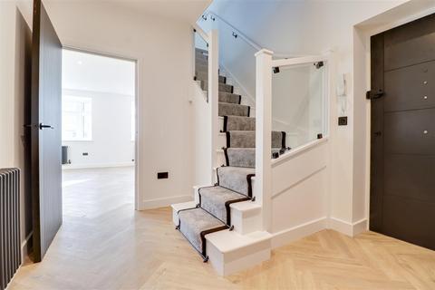 undefined, London Road, Leigh-on-Sea SS9