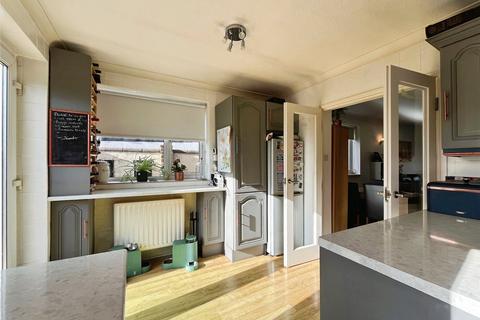 76 Eltham Hill, London, SE9 5EF