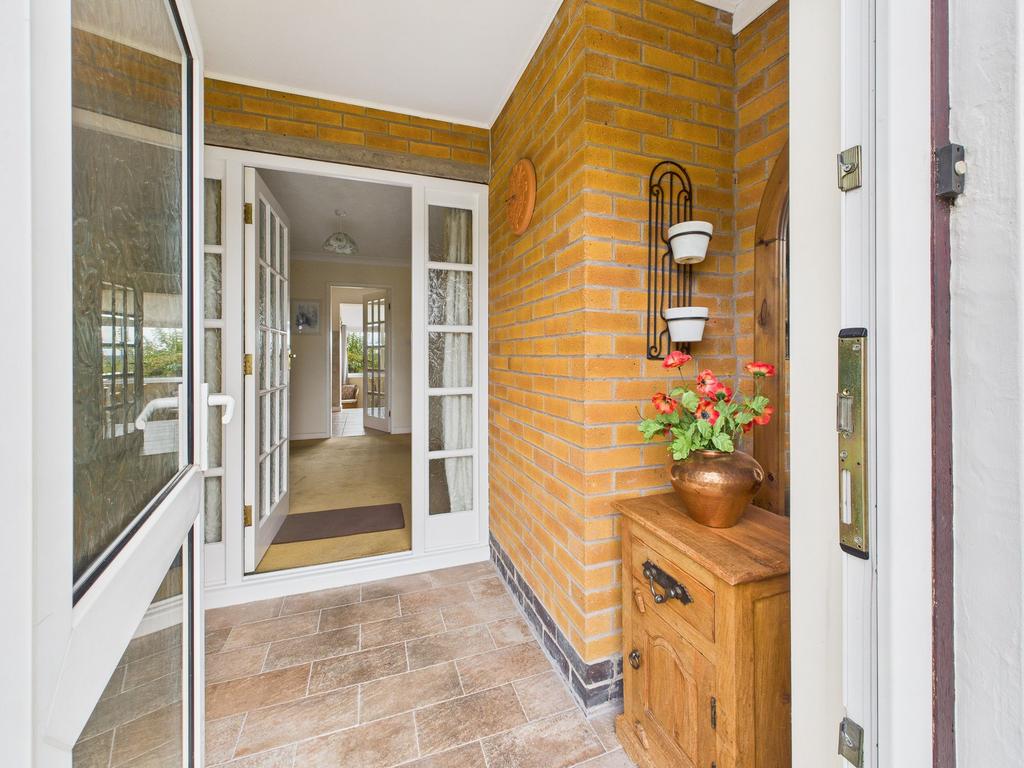 Entrance Porch through to Entrance Hallway
