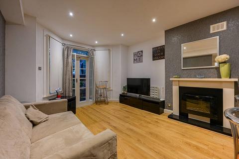1 bedroom flat for sale, Sinclair Road, Brook Green, London, W14