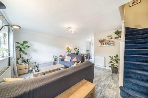 undefined, Henry Doulton Drive, London SW17