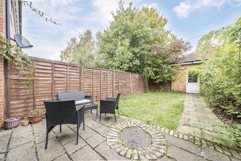 undefined, Henry Doulton Drive, London SW17