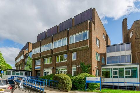Stuart Crescent, Bounds Green, London, N22
